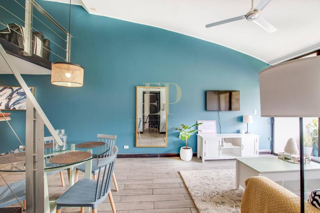 Cr Mariposa Rentals Lakeview Penthouse With Office Space, Pool, Gym, Tennis サンタ・アナ エクステリア 写真