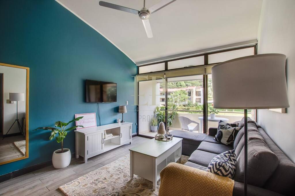 Cr Mariposa Rentals Lakeview Penthouse With Office Space, Pool, Gym, Tennis サンタ・アナ エクステリア 写真