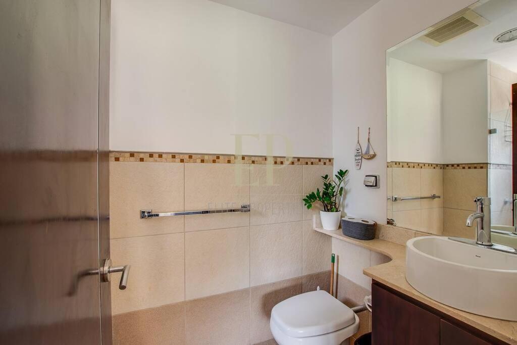 Cr Mariposa Rentals Lakeview Penthouse With Office Space, Pool, Gym, Tennis サンタ・アナ エクステリア 写真
